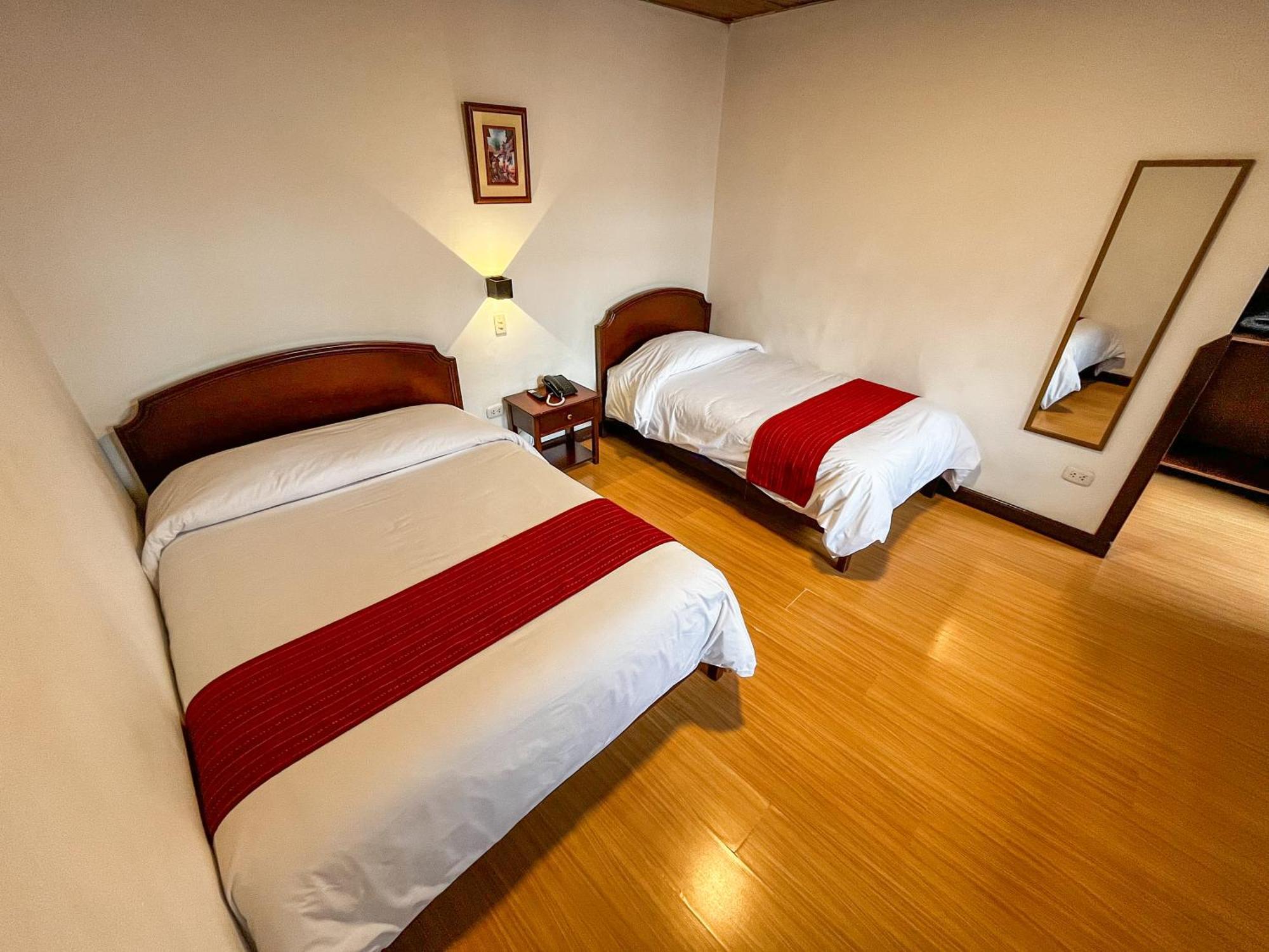 Hotel Cusco Plaza Saphi Bagian luar foto