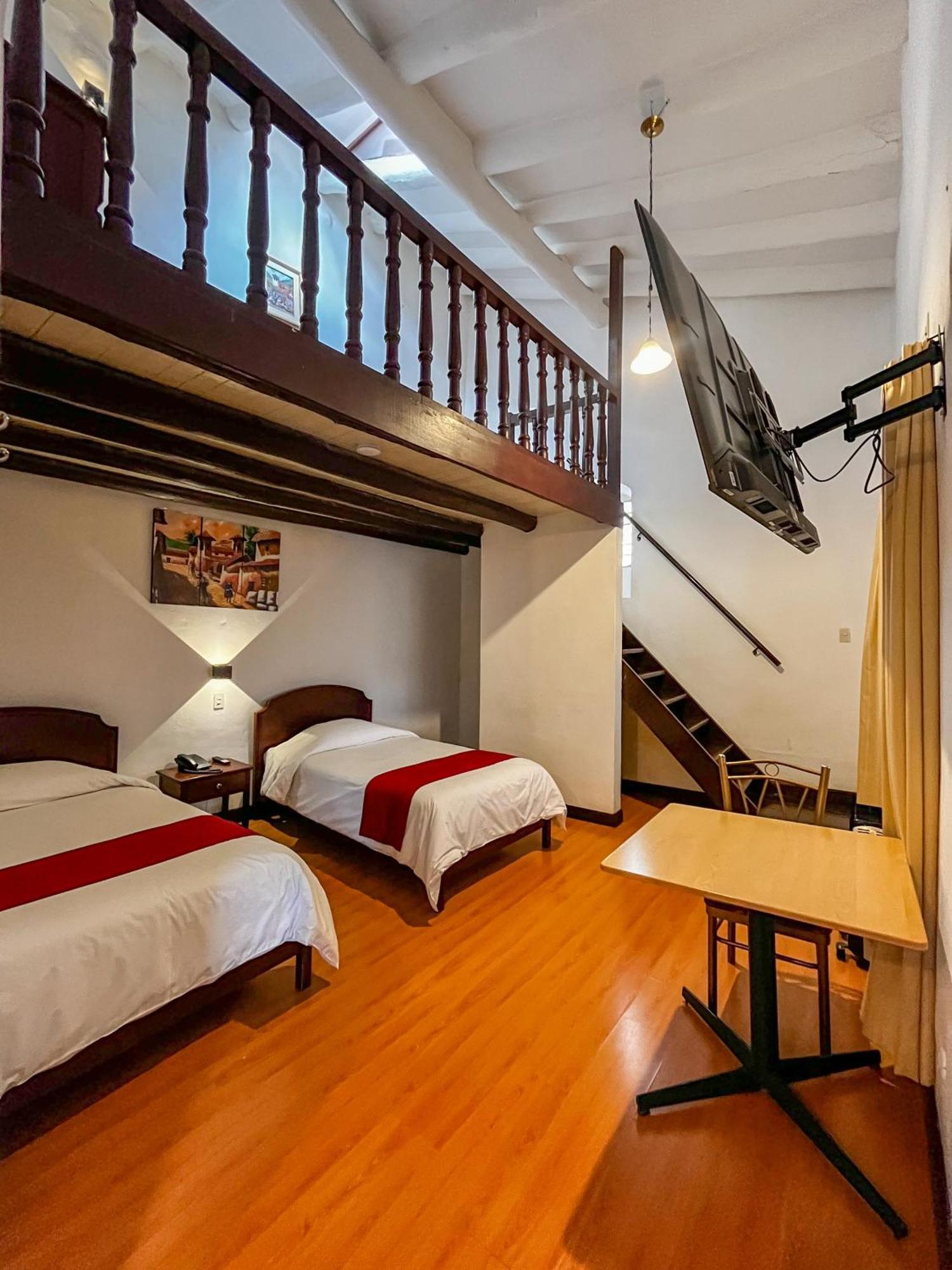 Hotel Cusco Plaza Saphi Bagian luar foto